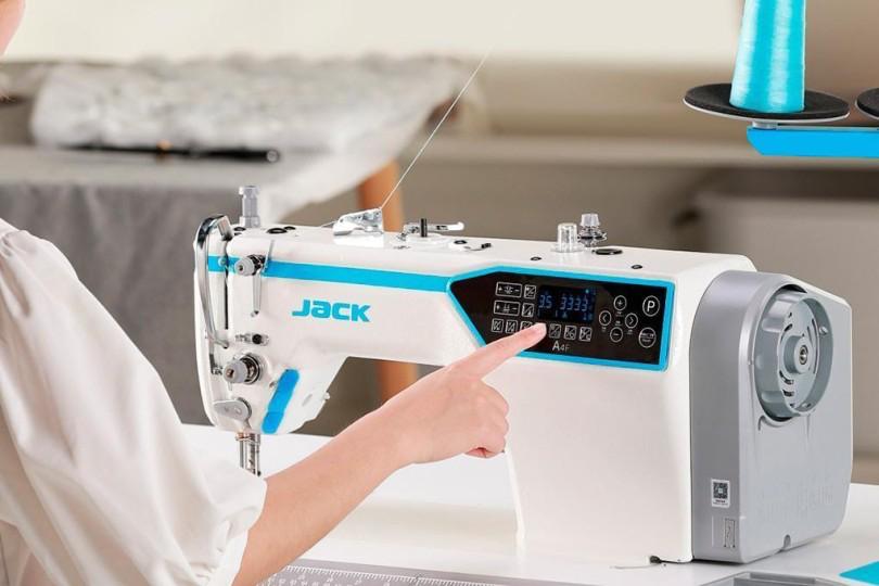 Швейная машина